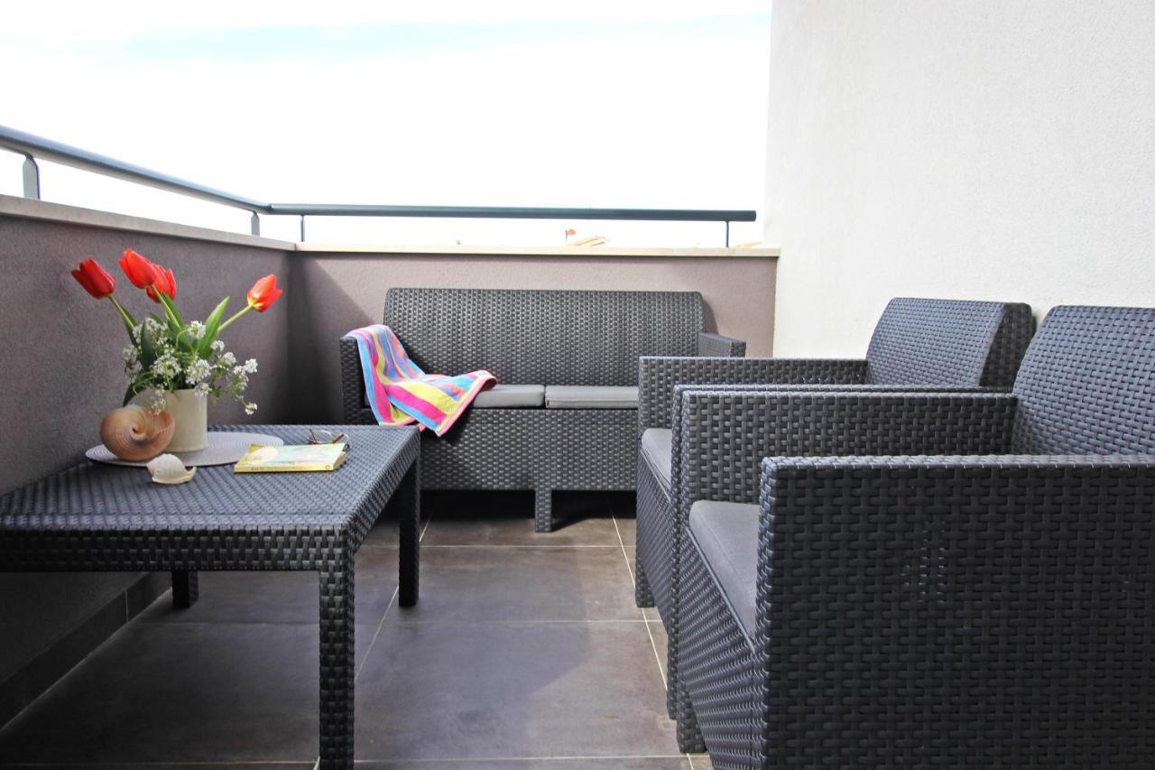 Blue Lagoon Apartments Zadar Bagian luar foto