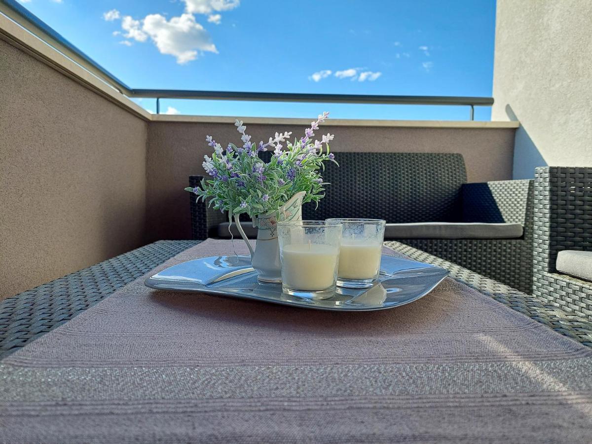 Blue Lagoon Apartments Zadar Bagian luar foto